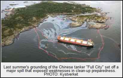 oil spill from grounded tanker